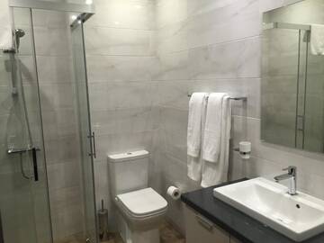 Фото номера Двухместный номер с 1 кроватью, вид на озеро Курортные отели La Casa Hotel г. Цигов-Чарк 19