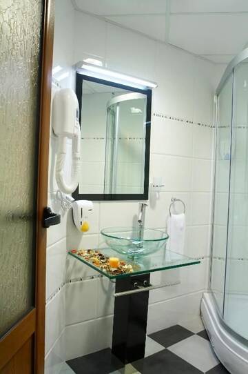 Фото номера Семейный люкс с балконом (для 2 взрослых и 2 детей) Отель Family Hotel Eterno г. Цигов-Чарк 8