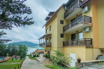 Фотографии Гостевой дом Guest House Slunchev Cviat г. Цигов-Чарк (Болгария) №1 Фото Гостевой дом Guest House Slunchev Cviat г. Цигов-Чарк 1