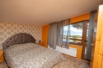 Фото номера Junior Suite with Double jacuzzi and Balcony with Lake View Гостевой дом Sweet Life Family Hotel г. Цигов-Чарк 20